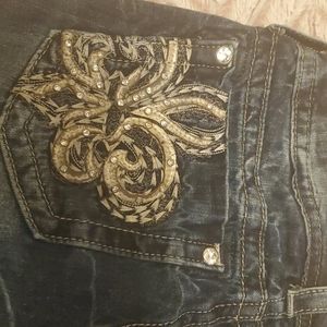 Miss Me fleur de lis pattern. Size 30/34.